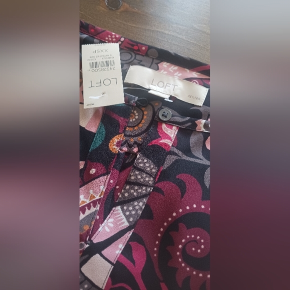 Loft Petites Floral Paisley Tunic Blouse in Cranberry - Picture 5 of 8